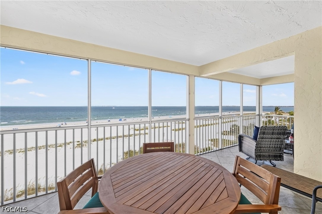 100 Estero Boulevard - Photo 0