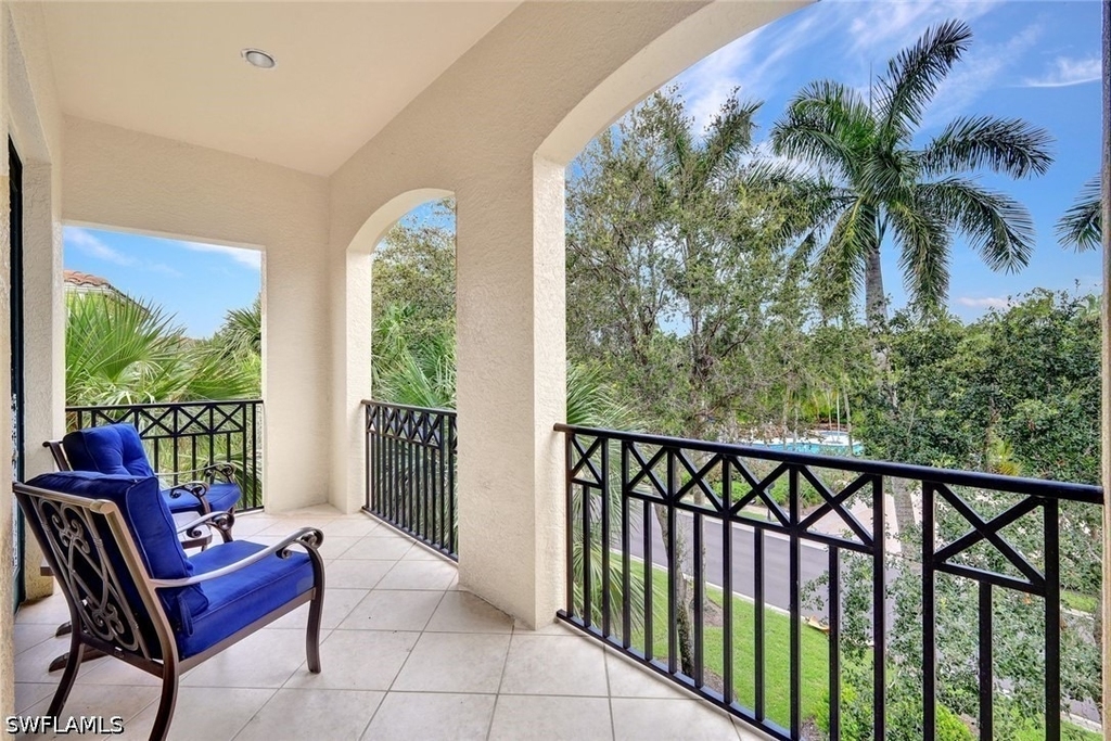 2830 Tiburon Boulevard E - Photo 1