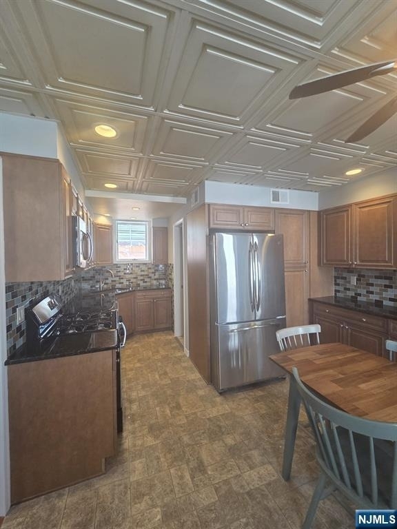 631 2nd - Photo 2