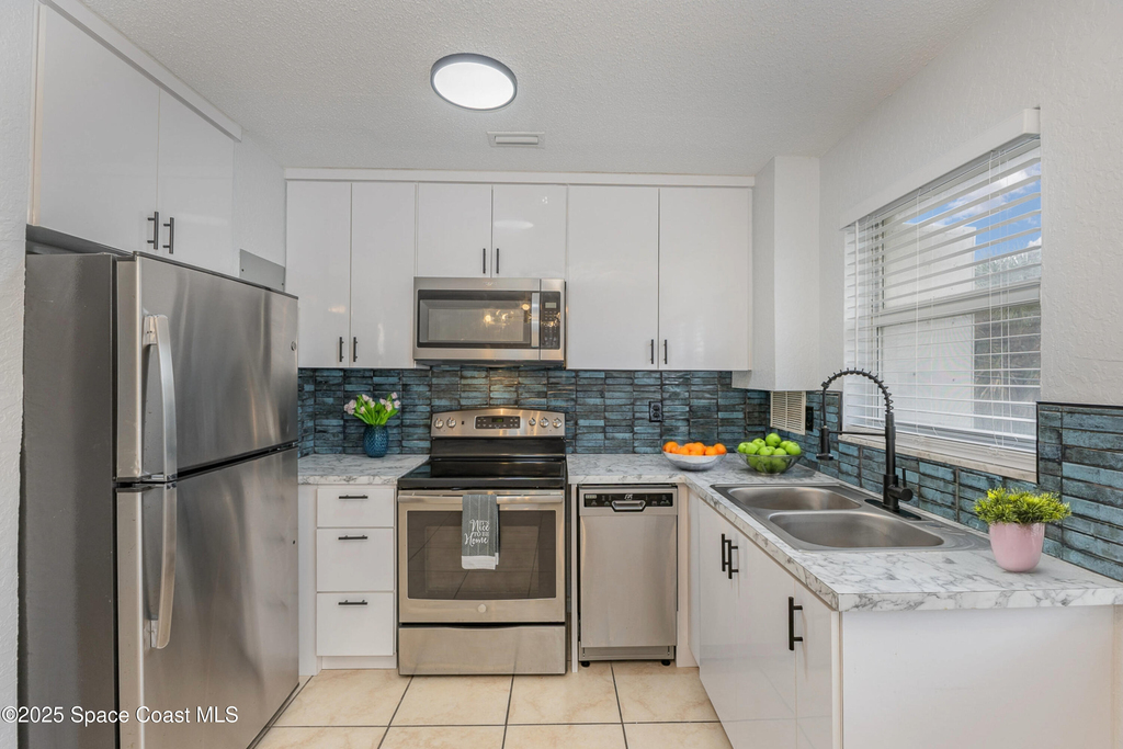 1029 Park Drive - Photo 2