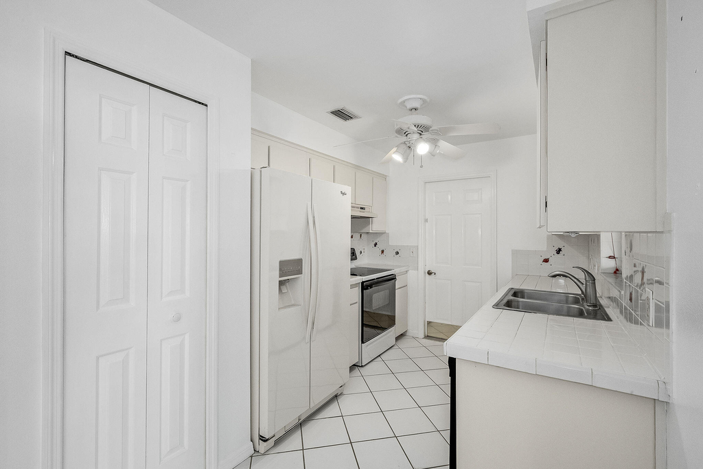 7175 Durban Avenue - Photo 8