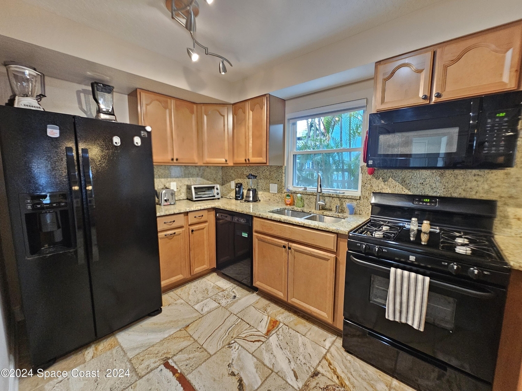 1750 E Central Avenue - Photo 5
