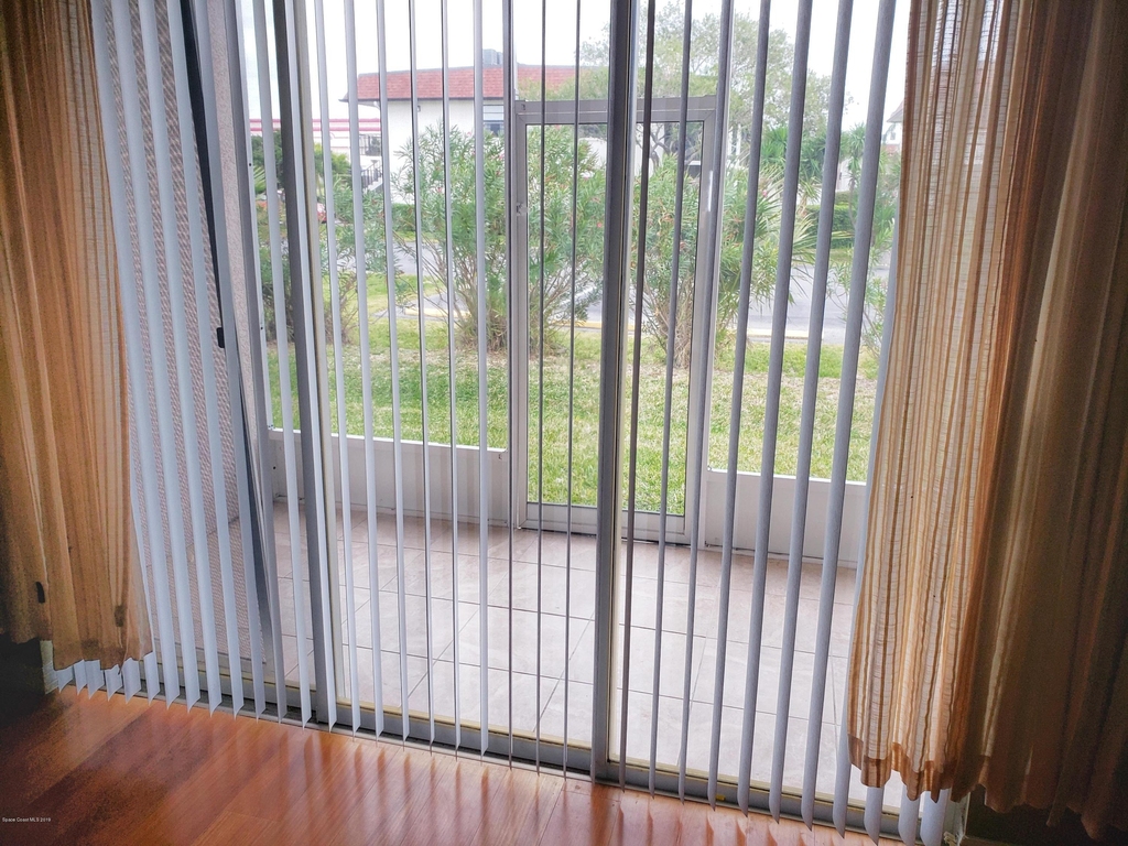 250 Saint Lucie Lane - Photo 10