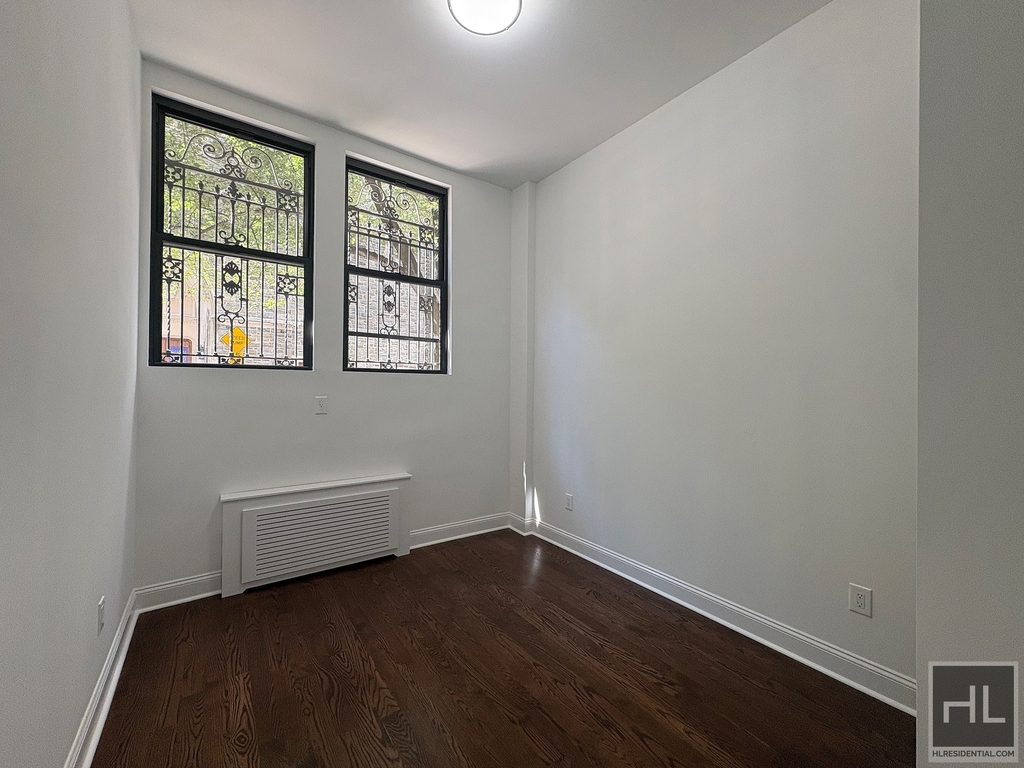 West 68 Street - Photo 4