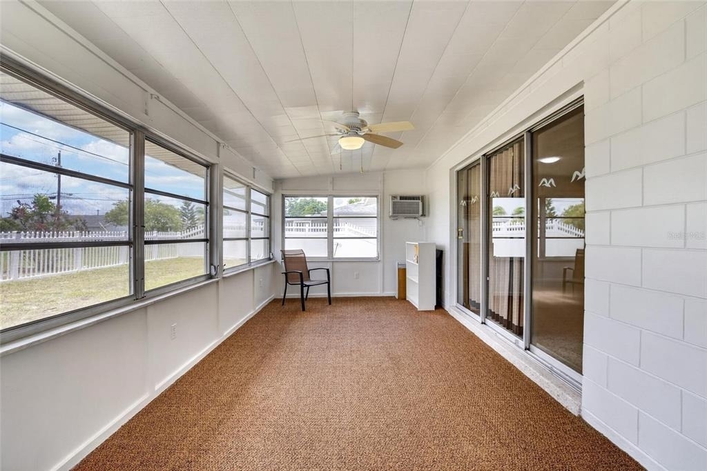 705 Thunderbird Avenue - Photo 32