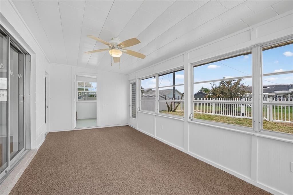 705 Thunderbird Avenue - Photo 34