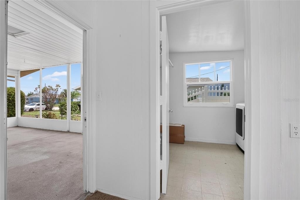 705 Thunderbird Avenue - Photo 38