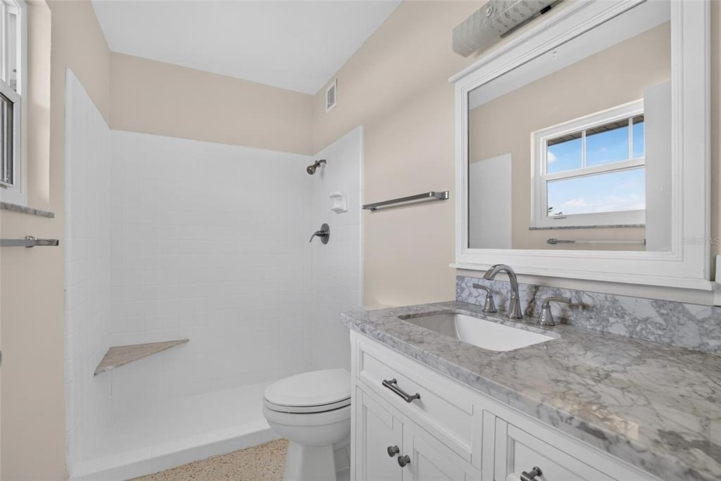 705 Thunderbird Avenue - Photo 17