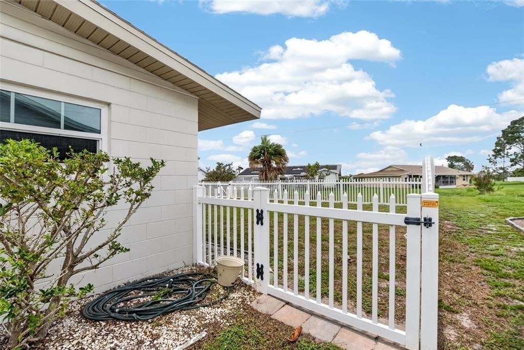 705 Thunderbird Avenue - Photo 48