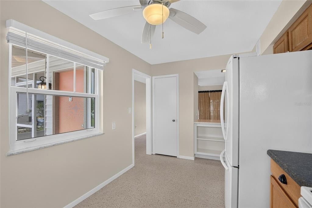 705 Thunderbird Avenue - Photo 7