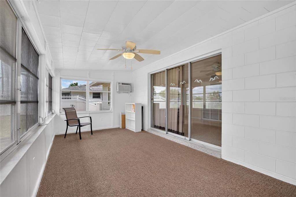 705 Thunderbird Avenue - Photo 33