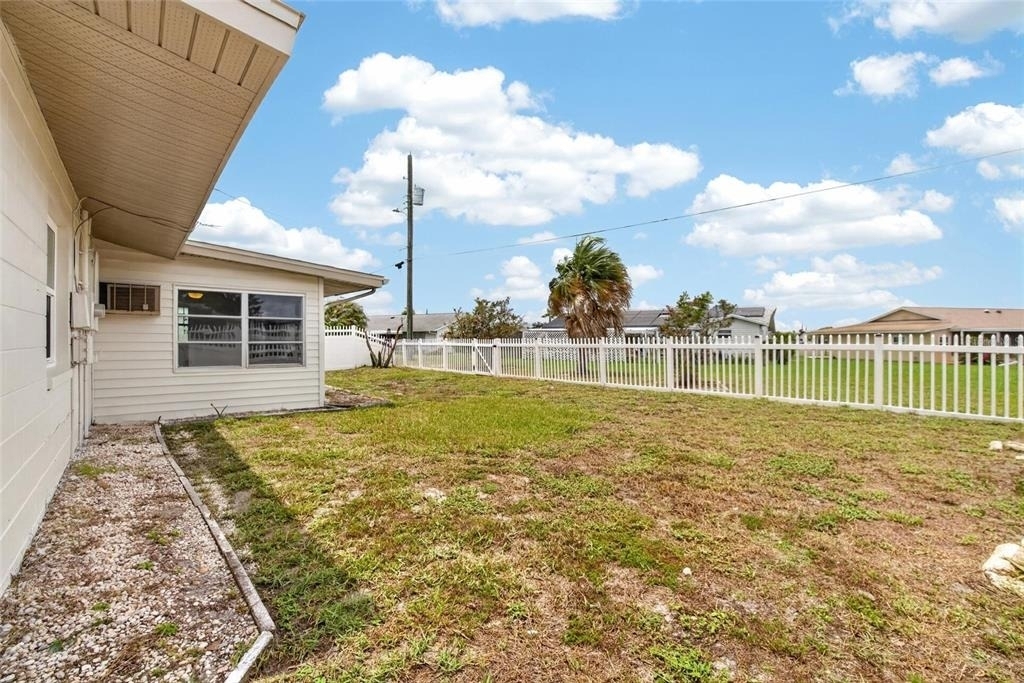 705 Thunderbird Avenue - Photo 42