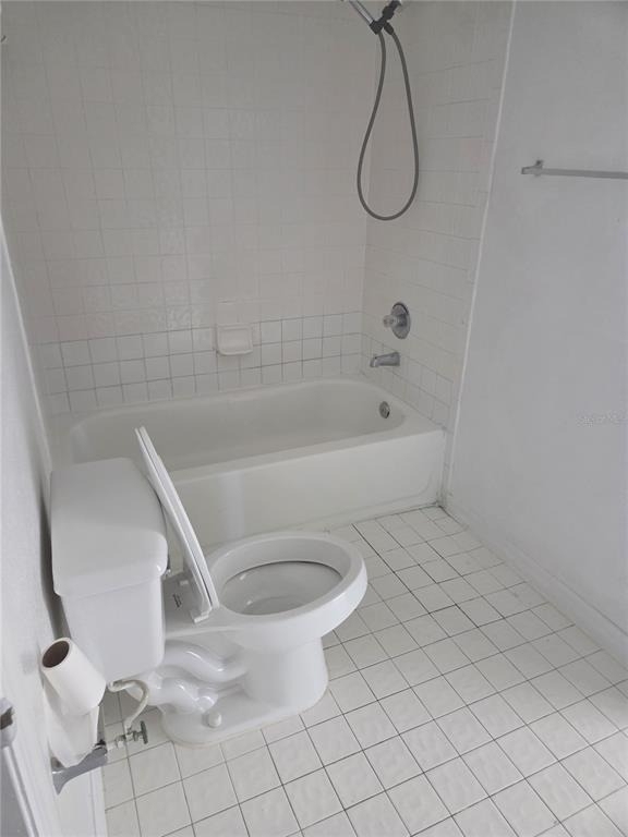5566 Metrowest Boulevard - Photo 16