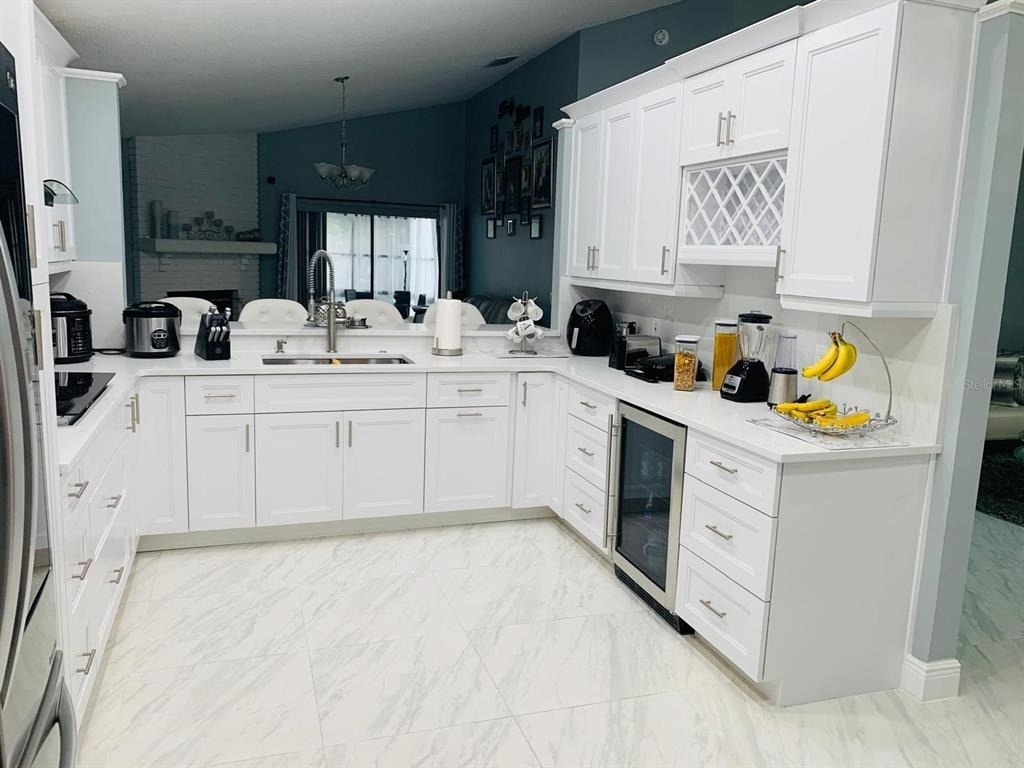 2062 Sue Ellen Court - Photo 3