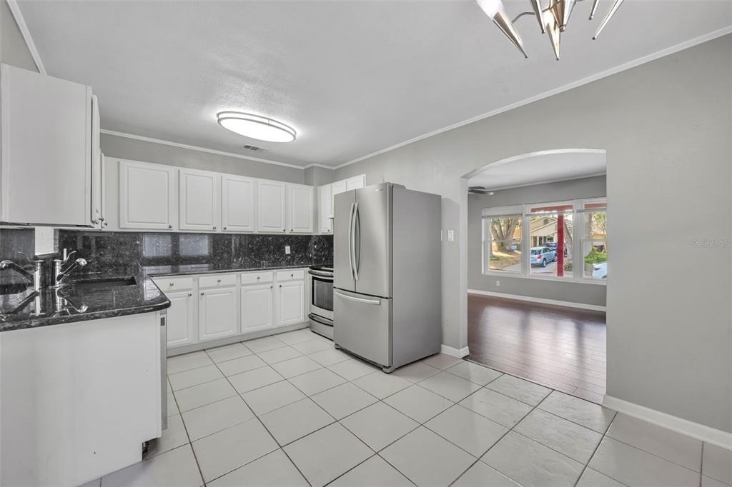 1811 Park Lake Street - Photo 9