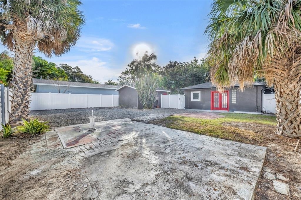 1811 Park Lake Street - Photo 28