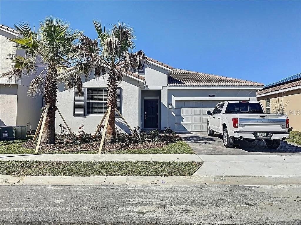 1307 Oak Crest Street - Photo 1