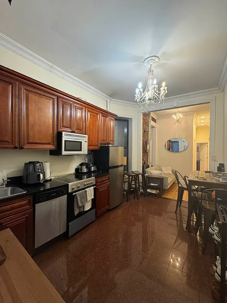 West 22nd Street - Photo 3