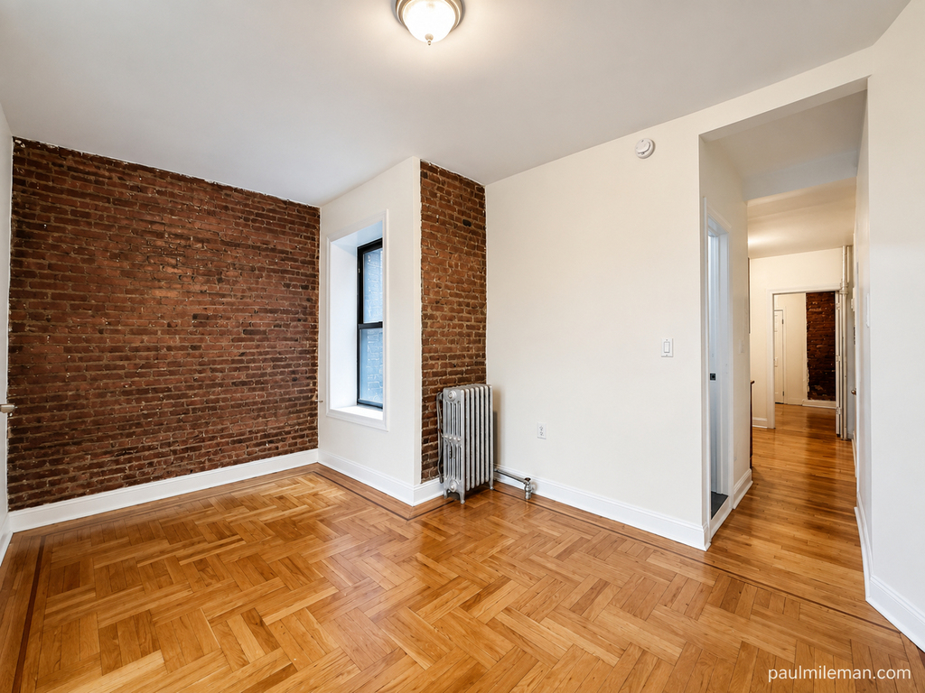 East 12th Street - Photo 1