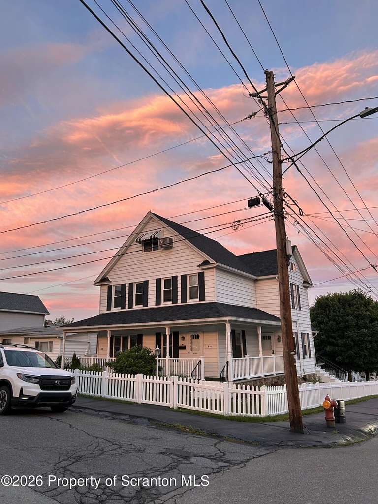 830 Brook Street - Photo 0