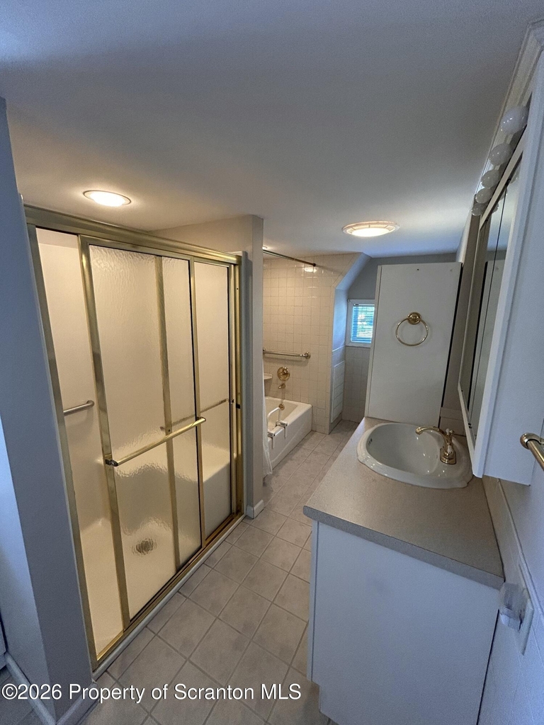 830 Brook Street - Photo 19
