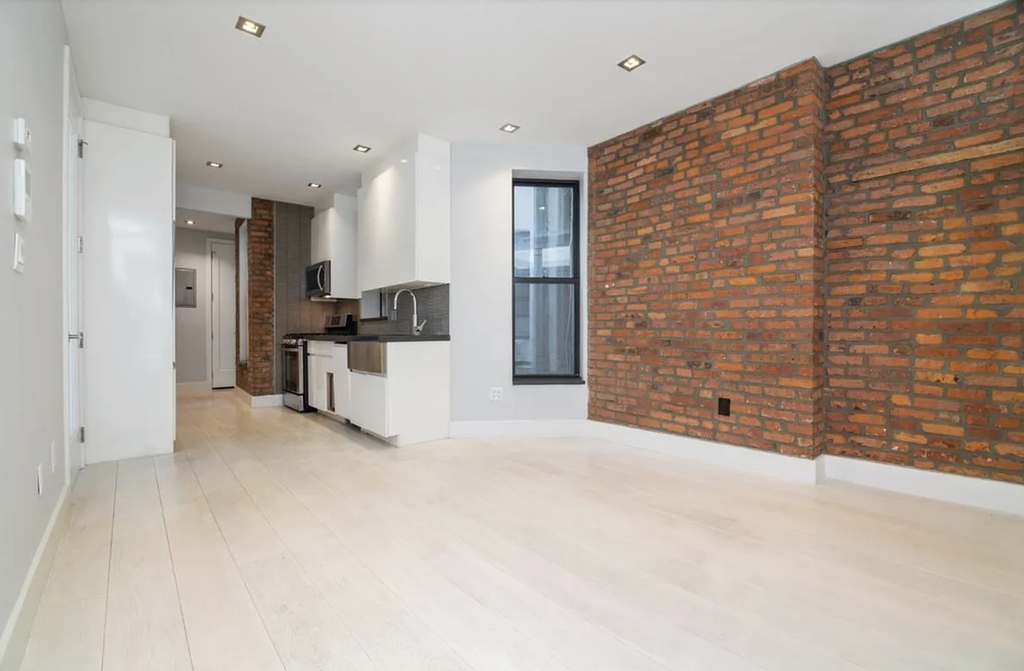 248 Mott Street - Photo 3