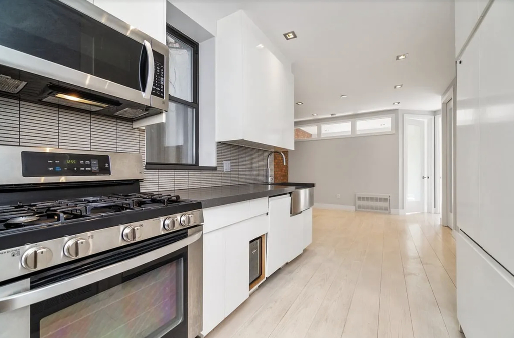 248 Mott Street - Photo 4