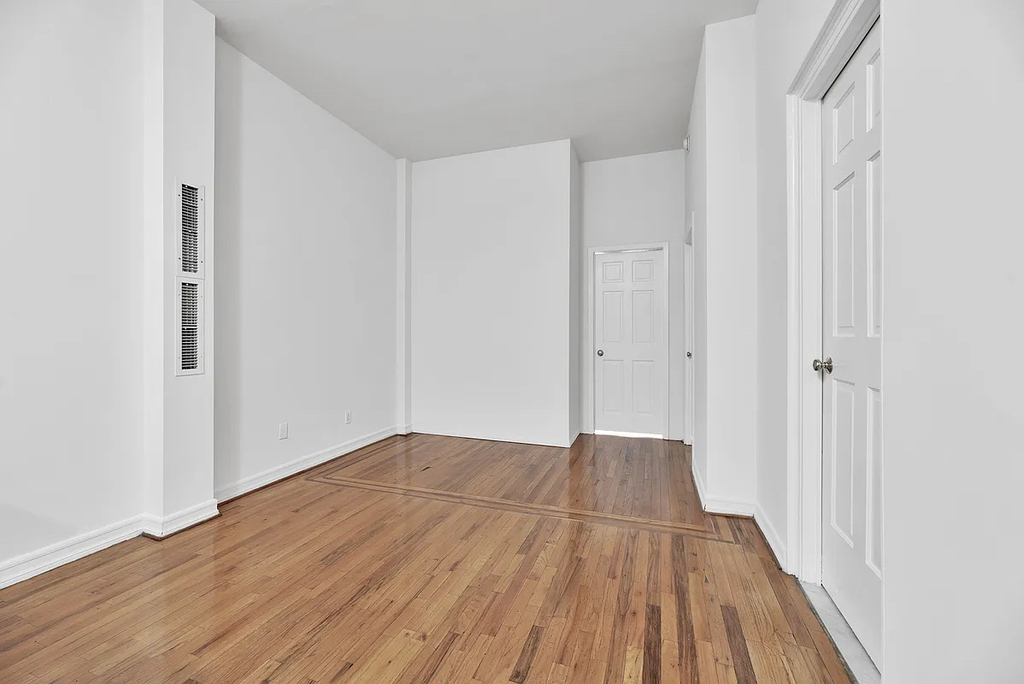 121 Madison Avenue - Photo 2