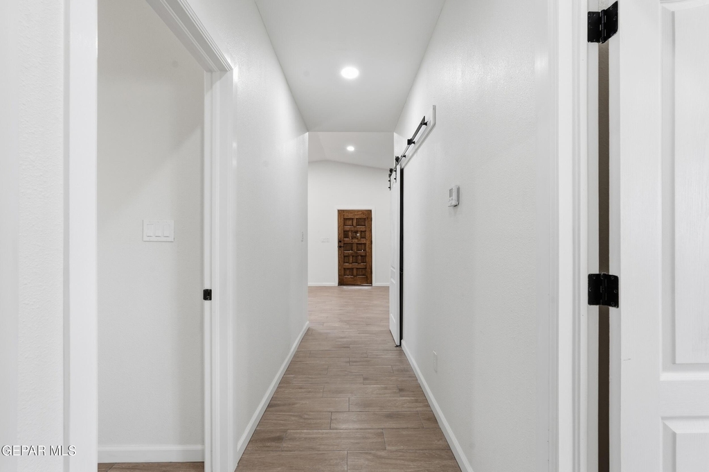 536 James Street - Photo 14