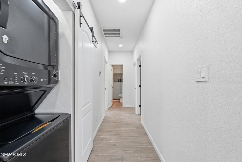 536 James Street - Photo 13