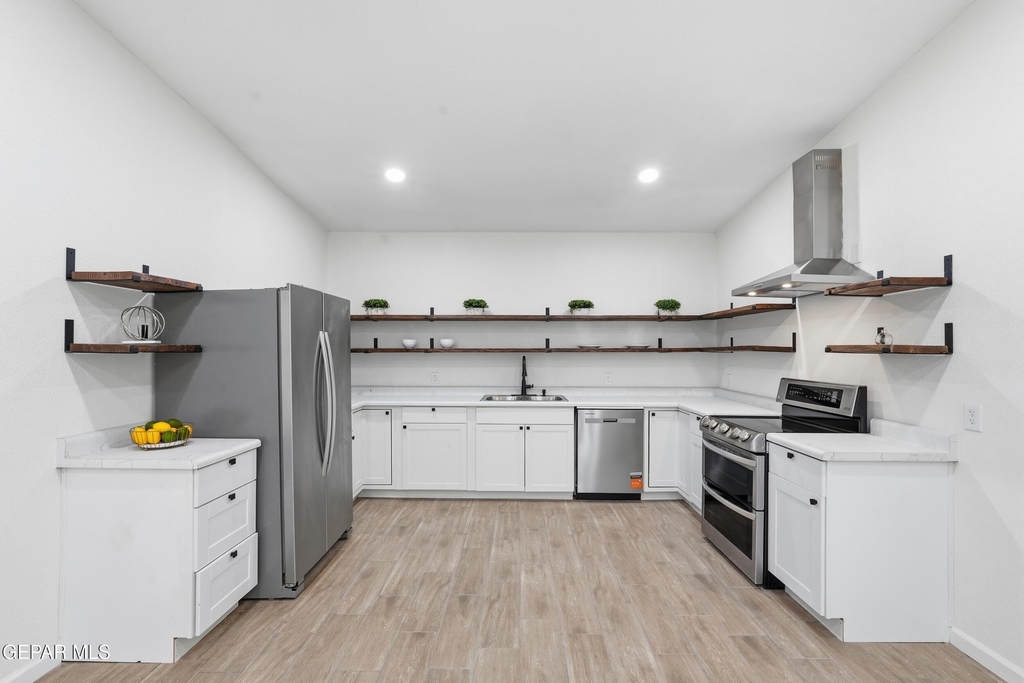 536 James Street - Photo 9