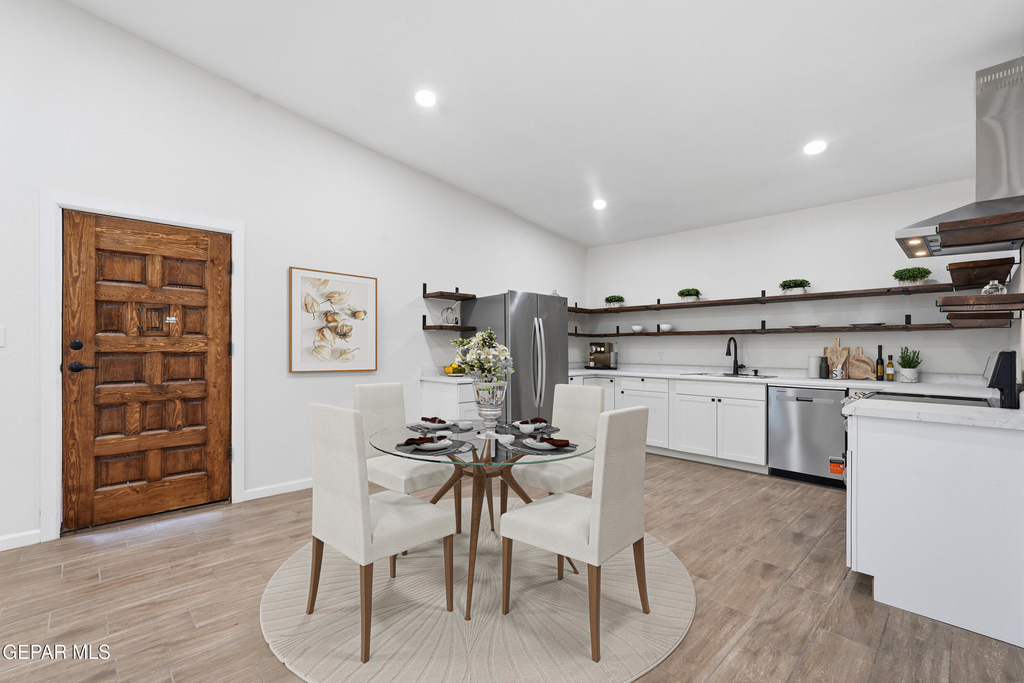 536 James Street - Photo 10