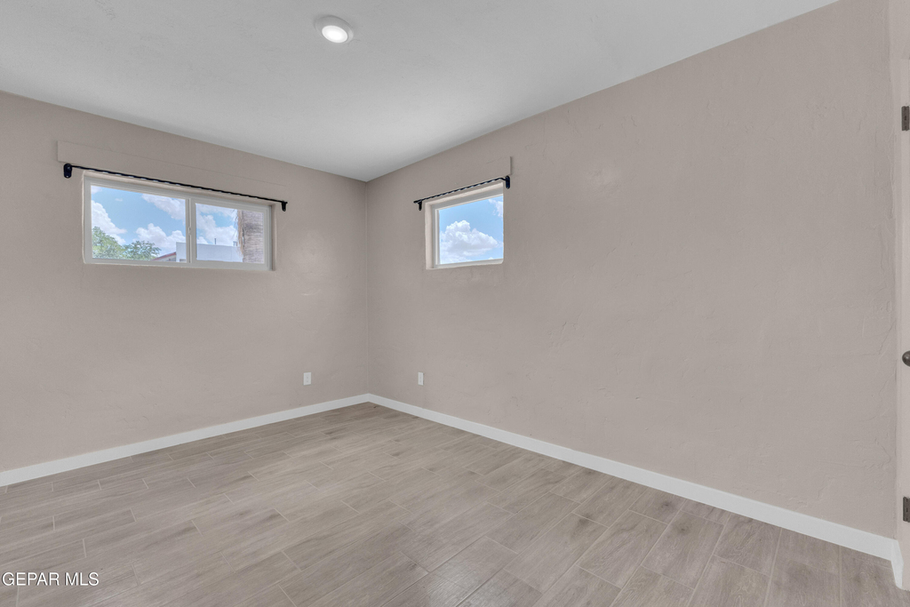 8931 Robert Drive - Photo 34
