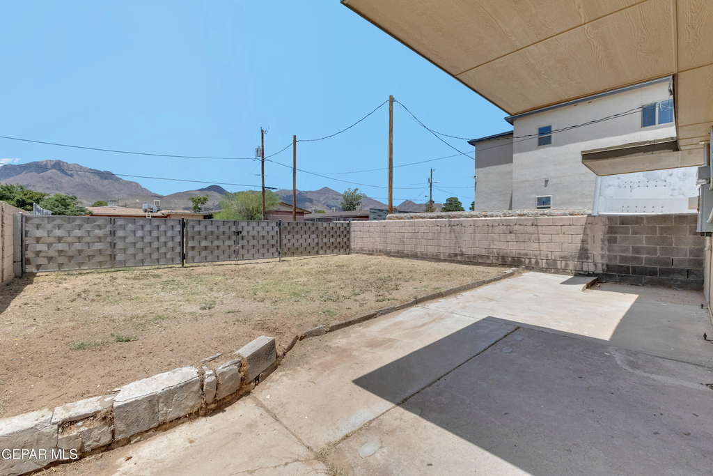8931 Robert Drive - Photo 17