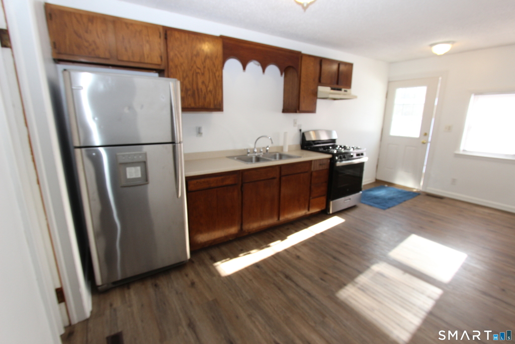 24 Brook Street - Photo 1