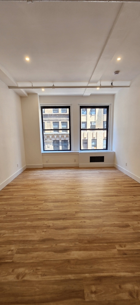 West 35th Street/ 7th ave - Photo 0