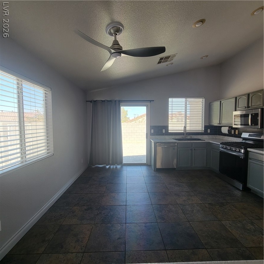 5916 Kenmore Street - Photo 3