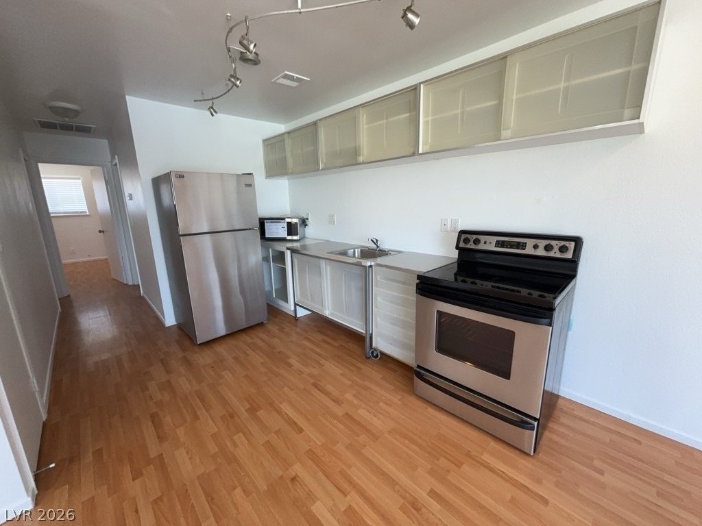 1377 Lorilyn Avenue - Photo 3