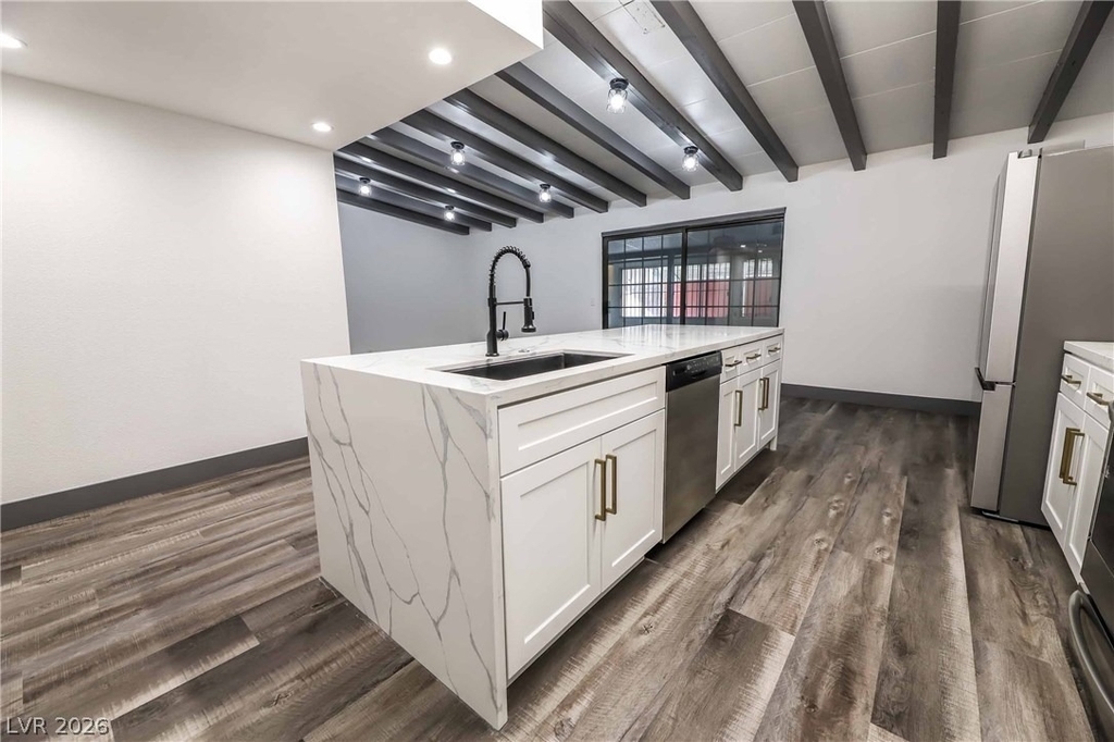612 Bruce Street - Photo 13