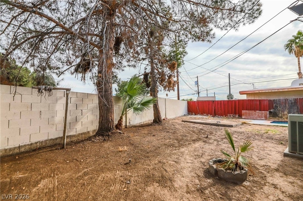 612 Bruce Street - Photo 5