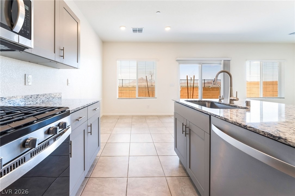 410 Larksong Avenue - Photo 10