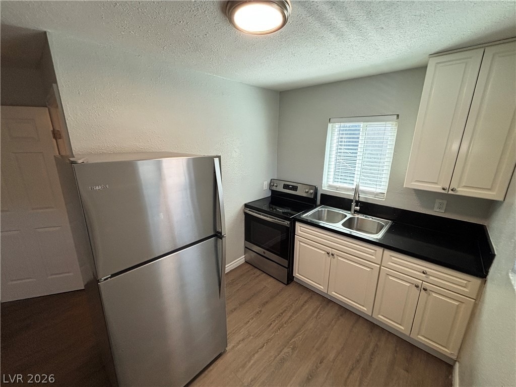 1101 Stewart Avenue - Photo 4