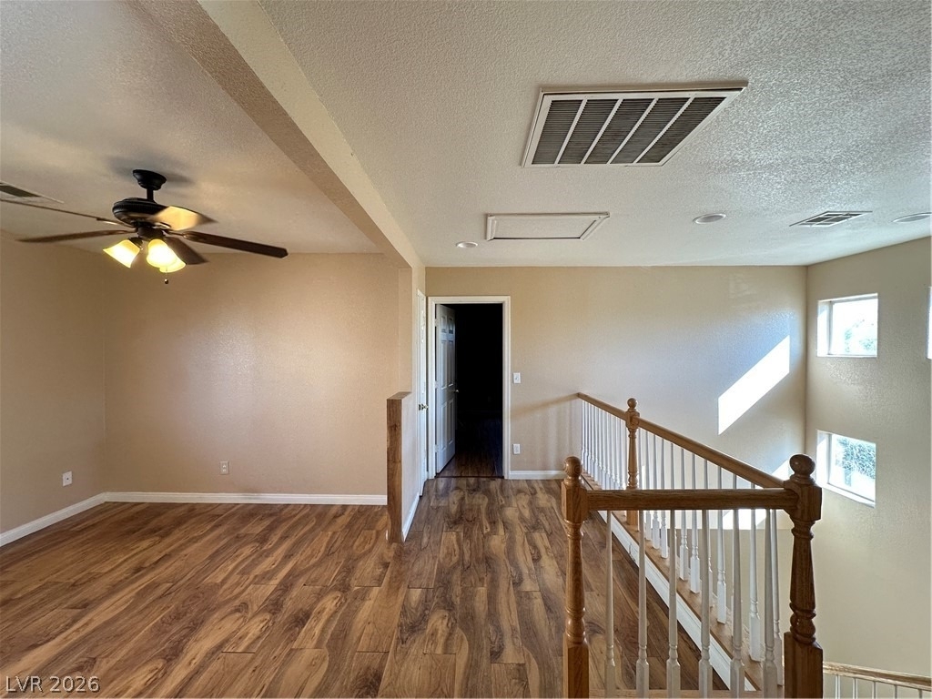 9510 Diamond Bridge Avenue - Photo 11