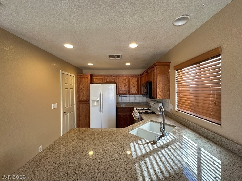 9510 Diamond Bridge Avenue - Photo 5