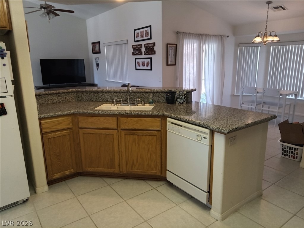 546 E Elsie Lane - Photo 5