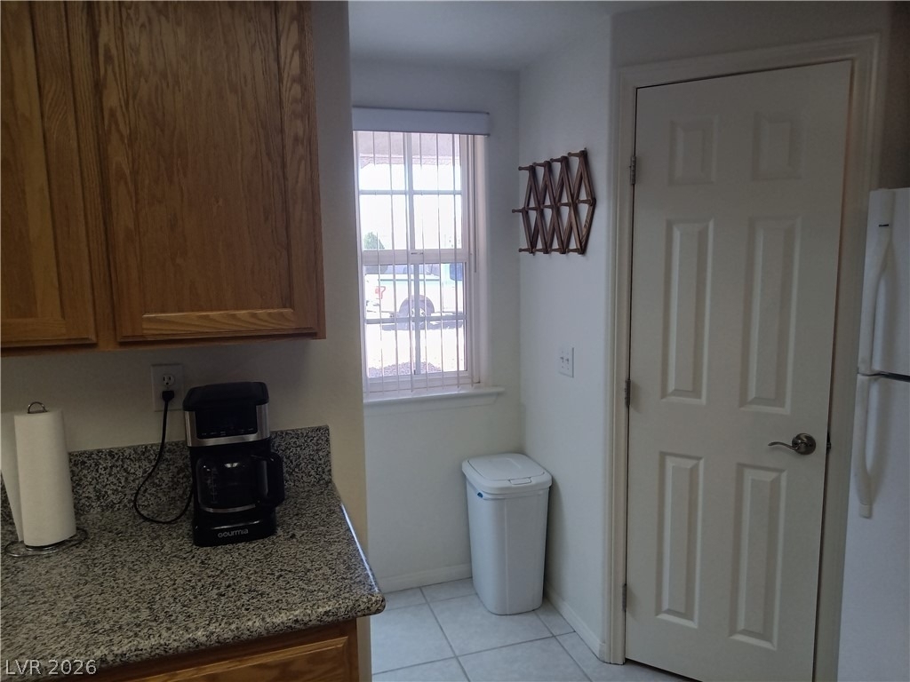 546 E Elsie Lane - Photo 6