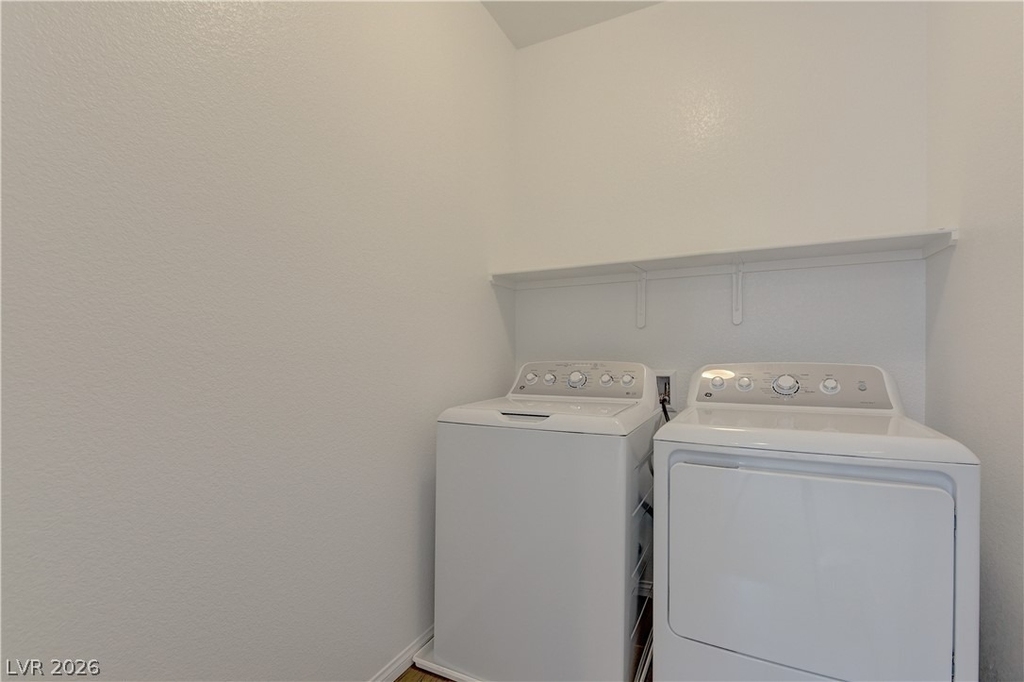 5174 Olga Manor Avenue - Photo 16