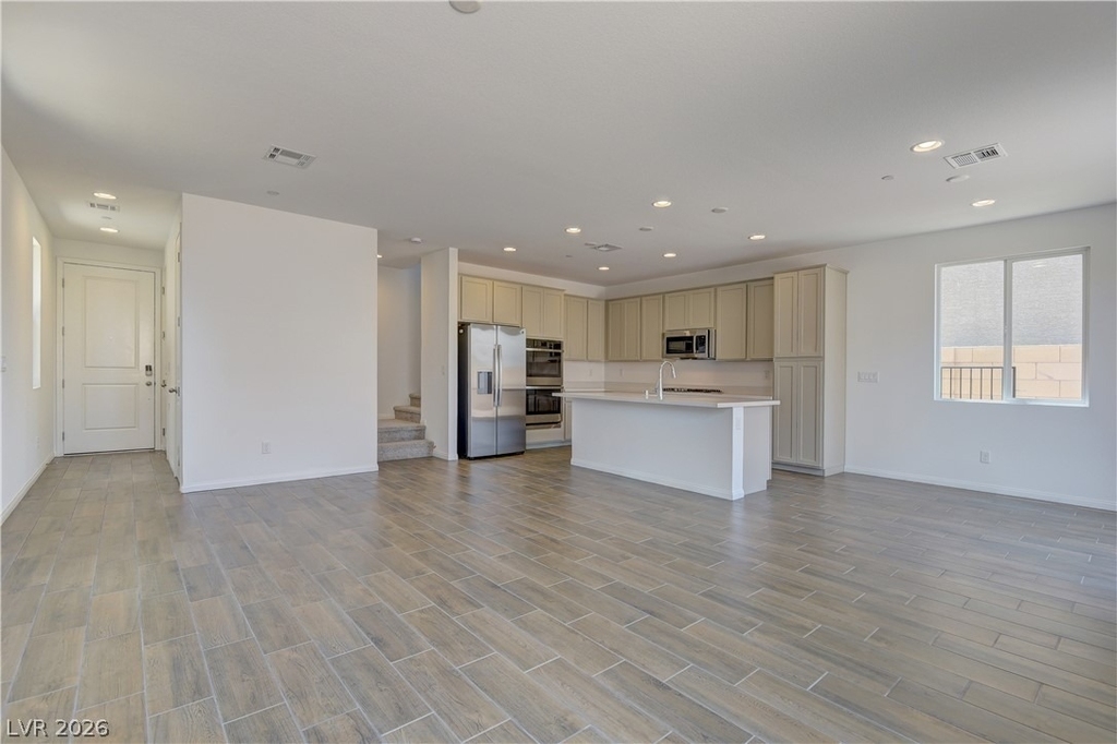5174 Olga Manor Avenue - Photo 3