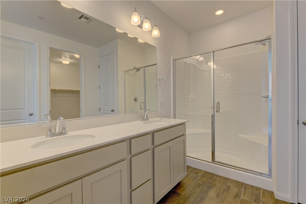 5174 Olga Manor Avenue - Photo 13