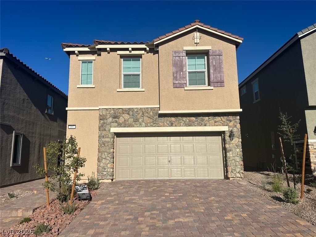 357 Silva Place - Photo 0